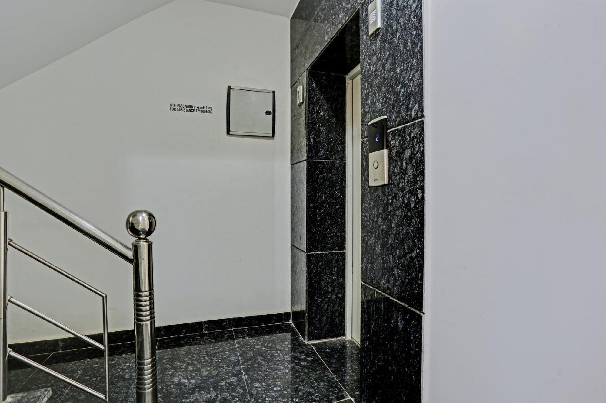 Hotel O Vikrant Residency Gurgaon Exterior photo